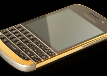 The New Blackberry Q10 Gold Edition