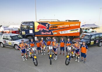 Alfardan Premier Motors Provides Land Rover LR4 Support Vehicles to Red Bull KTM Factory Rally Team