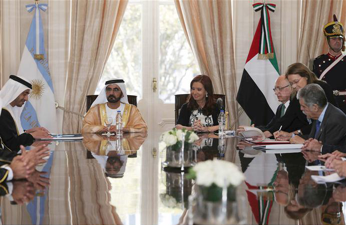 Mohammed bin Rashid lays wreath at General Jose de San Martin Memorial