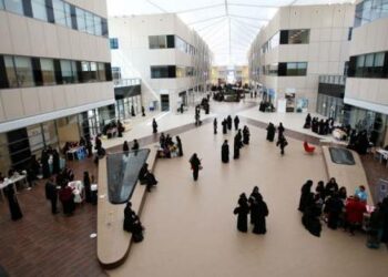 Sheikha Lubna signs agreement on setting up a Centre for Student Activities at ZU