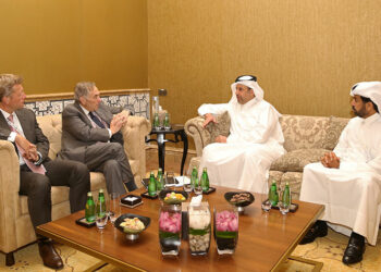 Economy, Commerce Minister Meets NASDAQ Vice Chairman