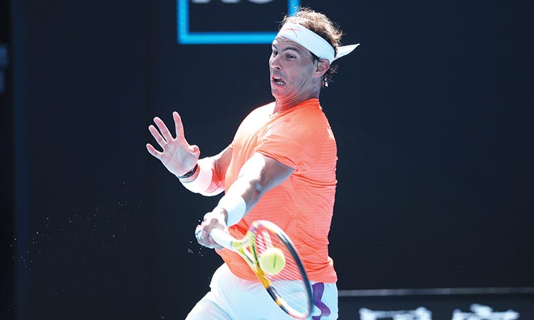 Nadal stays on course for Slams record