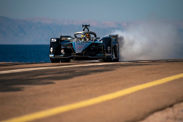 MERCEDES-EQ FORMULA E TEAM VISITS NEOM AHEAD OF DIRIYAH E-PRIX