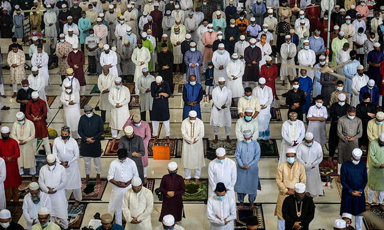 Eid feast continues under pandemic’s shadow