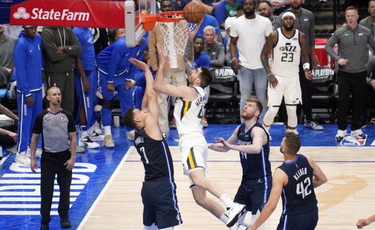 Mitchell, Jazz win opener 99-93 as Mavs play without Doncic