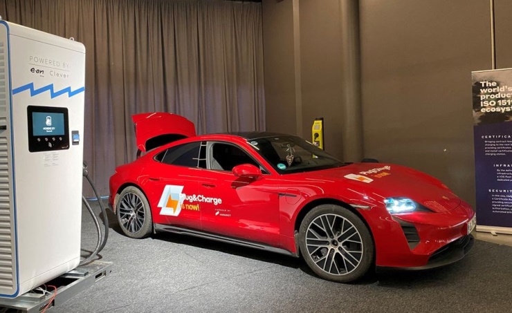 Porsche leads $400 million investment in EV battery startup Group14