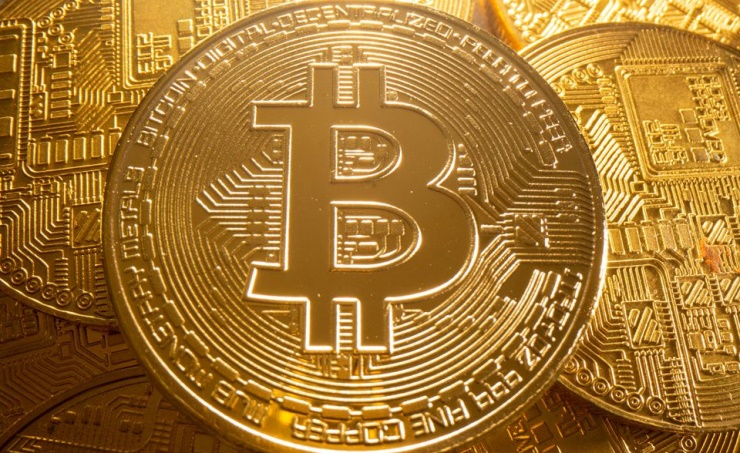 Bitcoin falls to lowest in 16 months