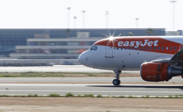 Airline easyJet cancels more than 200 flights