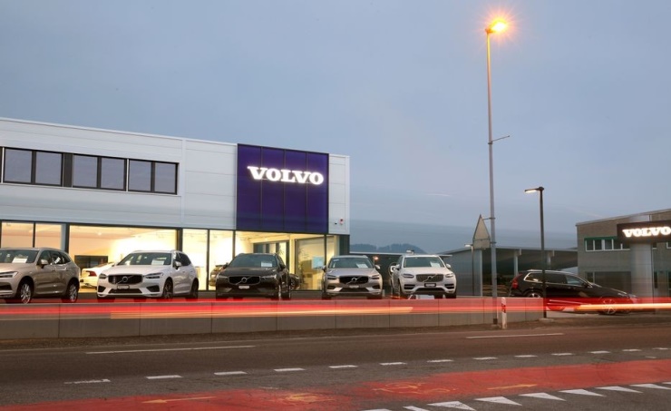 Volvo to create 3,300 jobs at $1.25 bln EV plant in Slovakia
