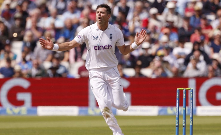 England’s Anderson calls for aggressive approach with bat