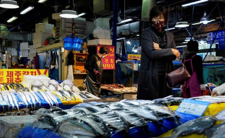 Inflation at 24-yr high adds to strains in South Korea’s economy