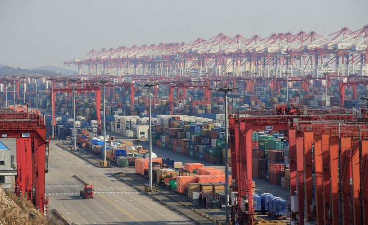 China says international services trade faces challenges