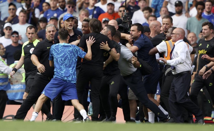 Coaches clash as Chelsea, Spurs draw