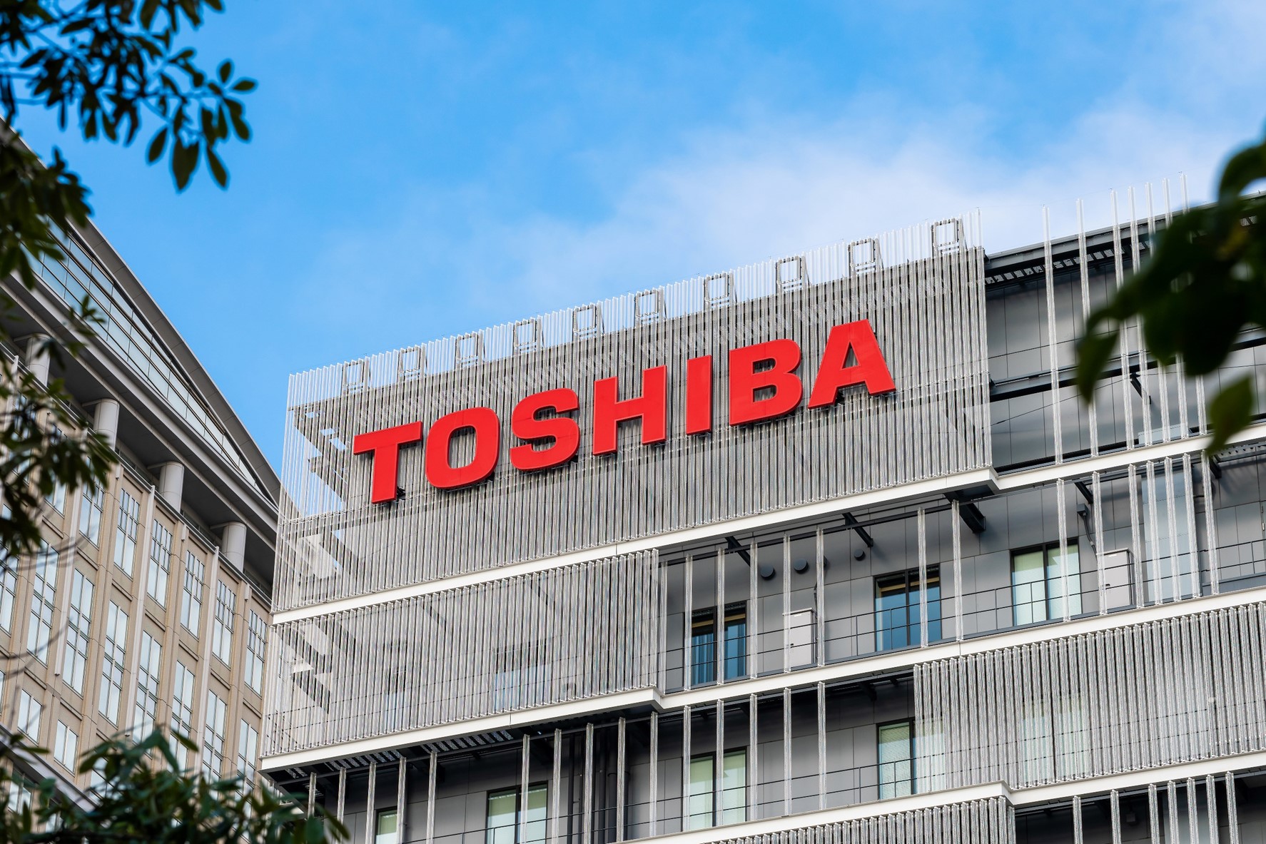 Toshiba’s preferred bidder offers price short of key 6,000 yen a share
