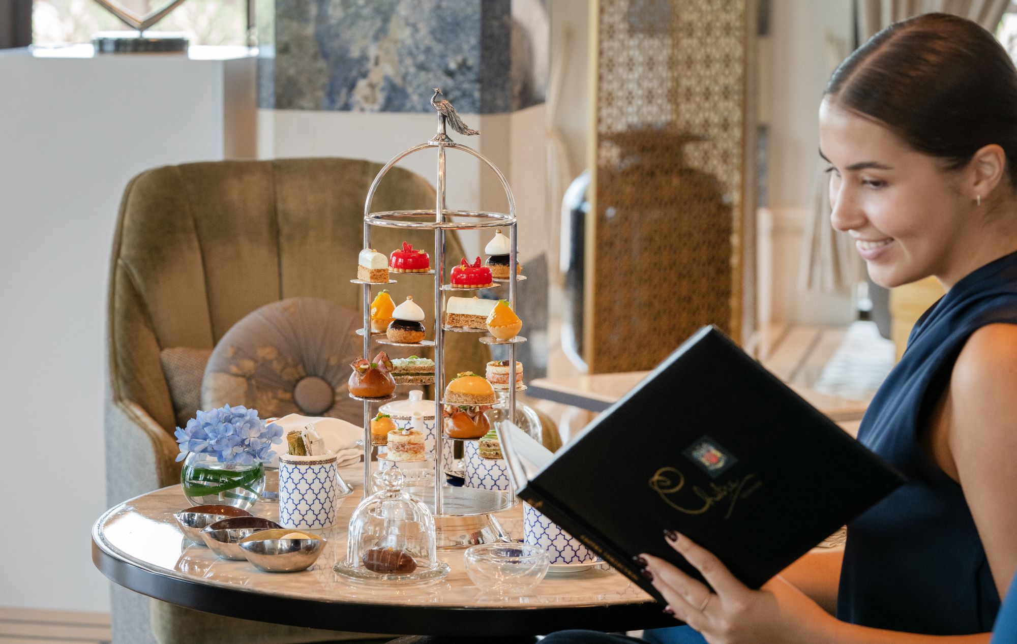 Experience Newby Teas’ Experiential Display at Jumeirah Al Qasr’s Al Fayrooz Lounge