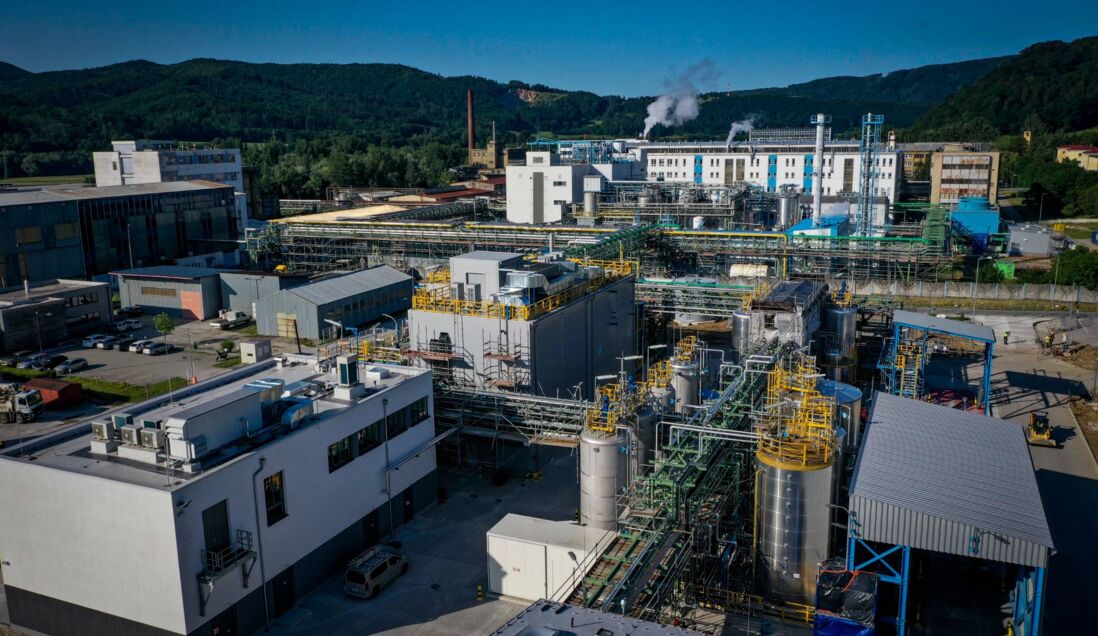 Evonik manufactures first product from world’s first industrial-scale rhamnolipid biosurfactant plant