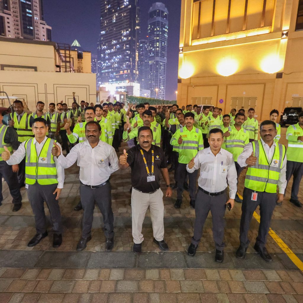 Emrill Successfully Cleans Up Downtown Dubai After New Year’s Eve For Eleven Years