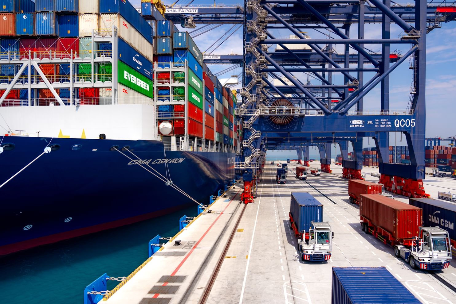 Khalifa Port receives ‘CMA CGM Iron’ vessel