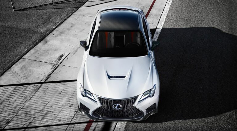 Track-proven and adrenaline-charged, the RC F Final Edition is engineered for purists