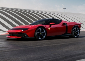 The 849 Testarossa takes its place at the top of Ferrari’s range