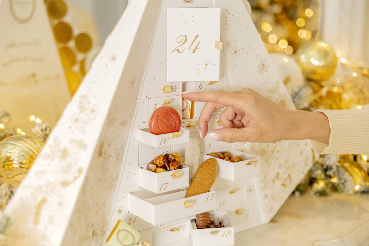 A collector’s treasure that brings together art, elegance, and the irresistible charm of French pâtisserie