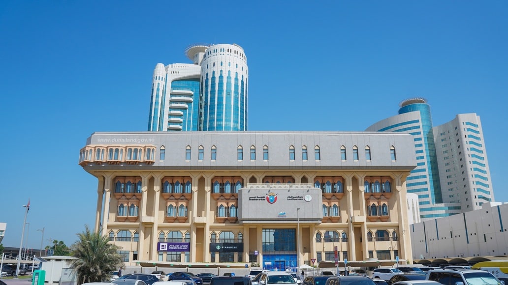 The campaign is launched under the slogan ‘Step by Step’ and focuses on delivering clear, simplified awareness content that addresses the most common inquiries about Ejari services