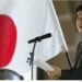 Japan debt tops 1 quadrillion yen